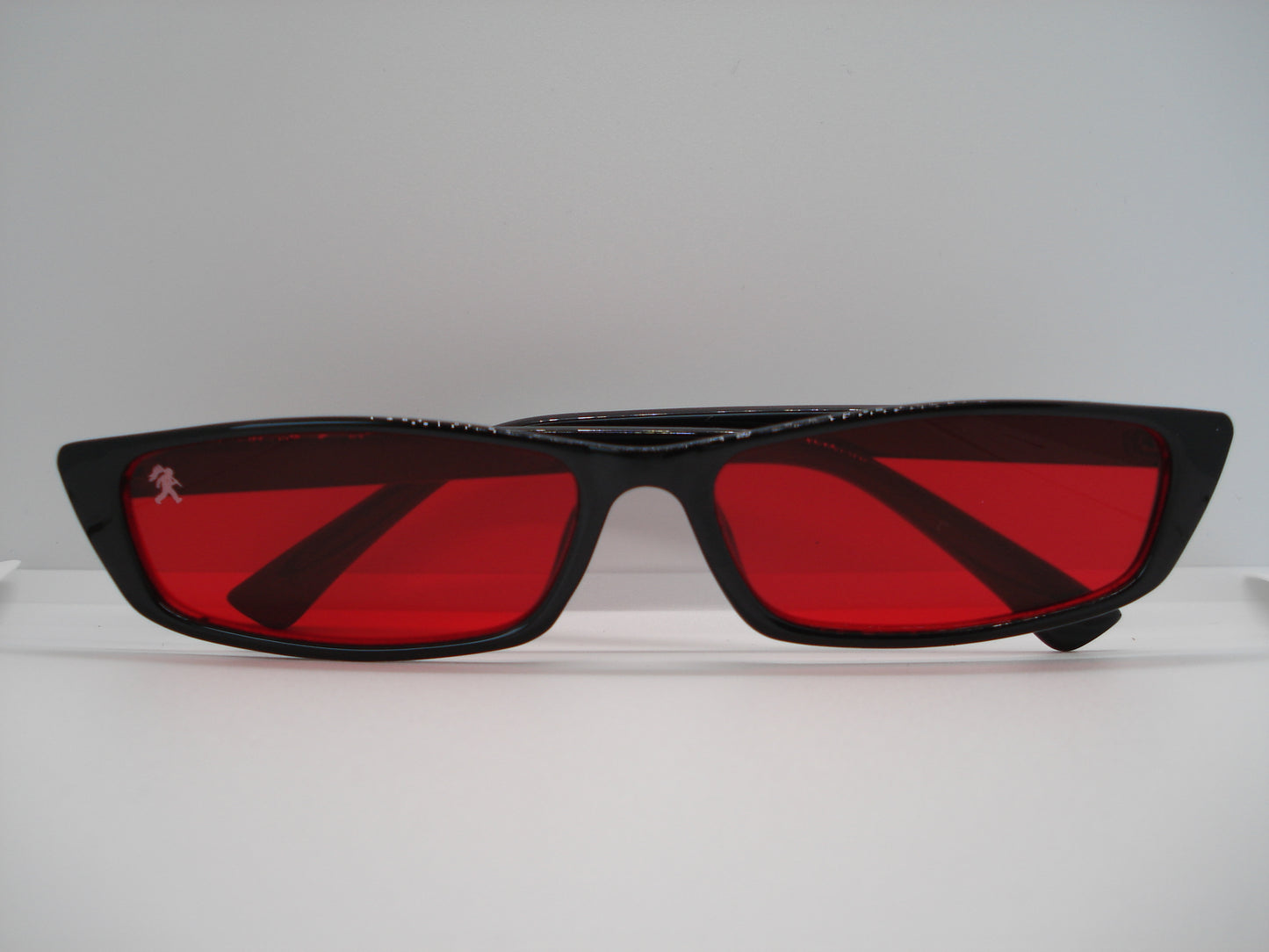 GRANDJOUER® Hinata Shades – Black Frame Red Lens